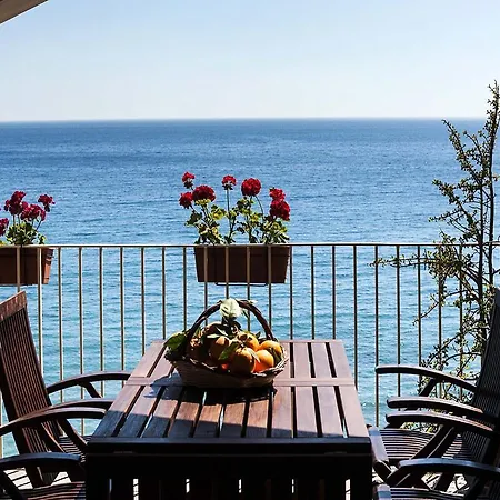 Alyssa Apartment Taormina